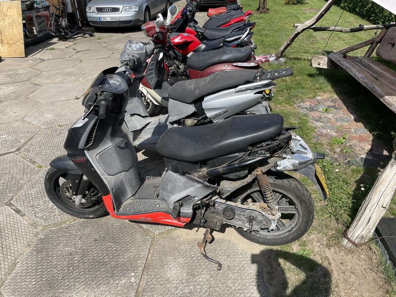 Photo 20 - Aprilia SR 2000 y Scooter / moped