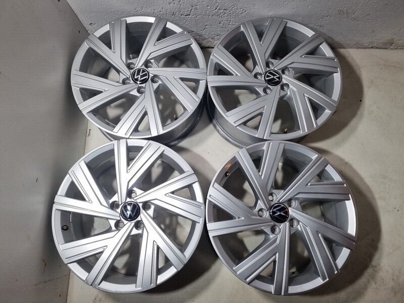 Volkswagen Golf 7 originalūs Golf light alloy R18 rims