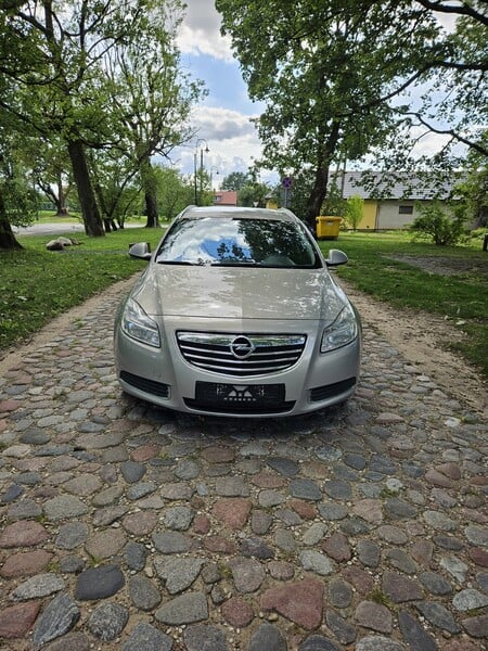 Фотография 2 - Opel Insignia 2010 г Универсал