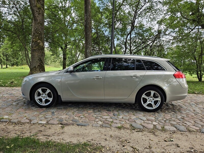 Фотография 7 - Opel Insignia 2010 г Универсал