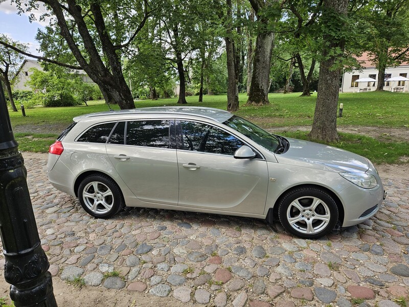 Фотография 8 - Opel Insignia 2010 г Универсал