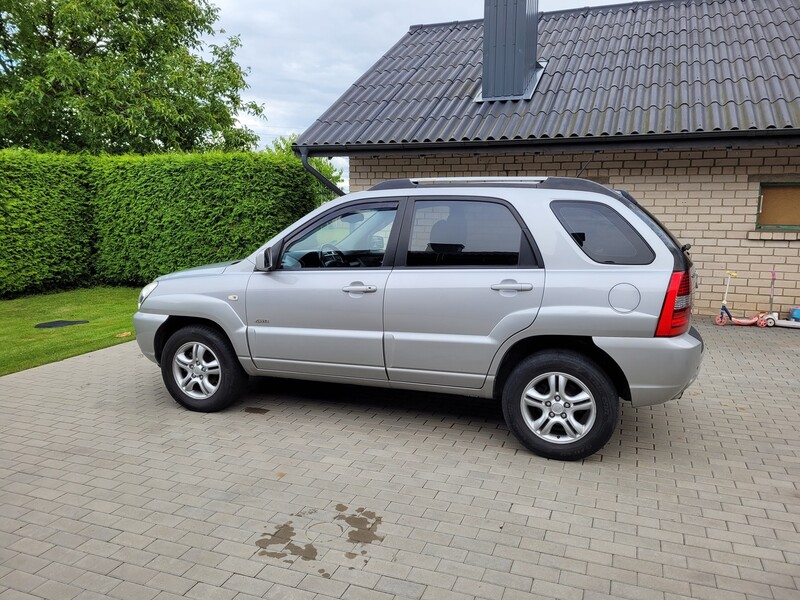 Kia Sportage 2005 г Внедорожник / Кроссовер