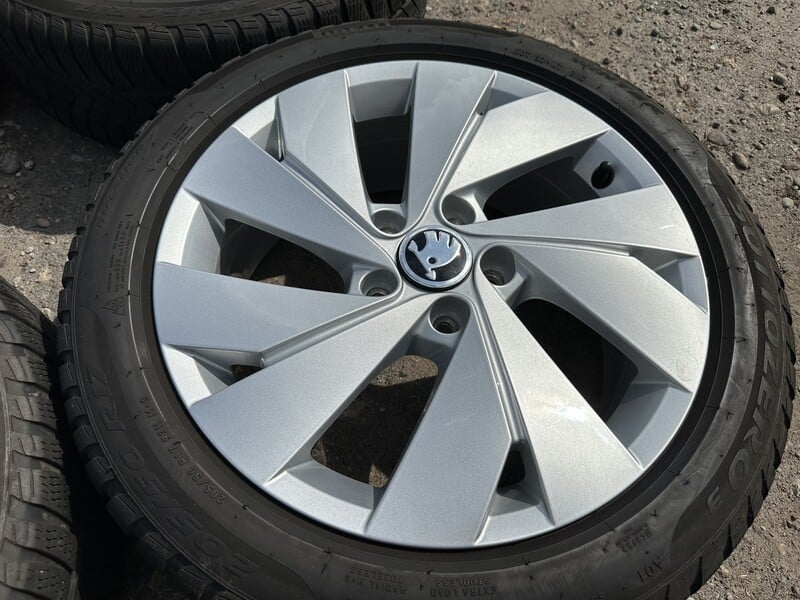 Photo 2 - Skoda Siunciam, 6.5J ET46 light alloy R17 rims