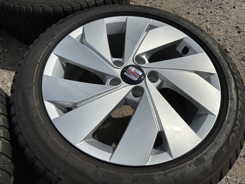 Photo 2 - Seat Siunciam, 6.5J ET46 light alloy R17 rims