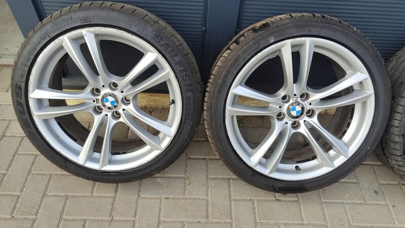 Photo 2 - Light alloy R20 rims