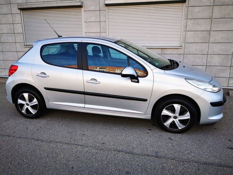 Photo 10 - Peugeot 207 Presence 2008 y