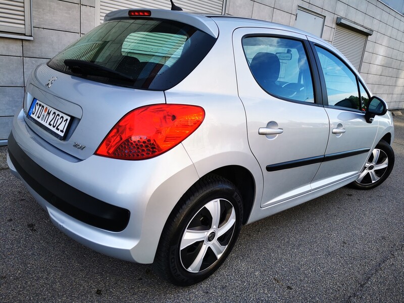 Photo 6 - Peugeot 207 Presence 2008 y