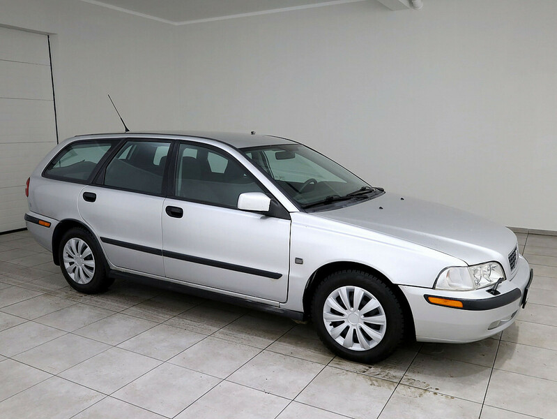 Volvo V40 2003 m Universalas