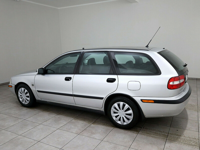 Photo 4 - Volvo V40 2003 y Wagon