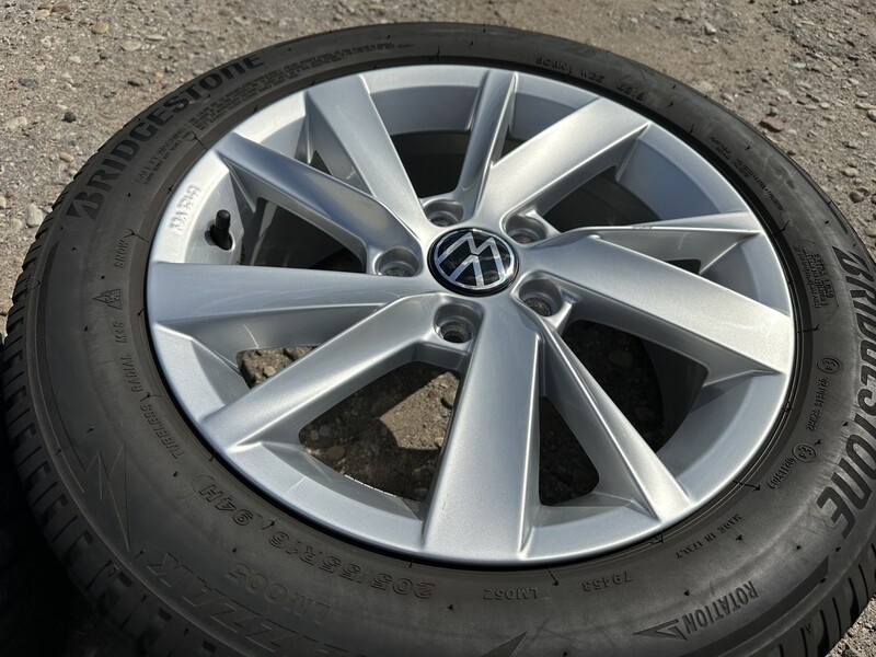 Photo 4 - Volkswagen Siunciam, 6.5J ET46 light alloy R16 rims