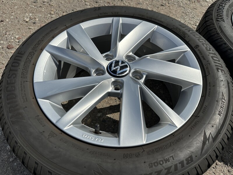 Photo 5 - Volkswagen Siunciam, 6.5J ET46 light alloy R16 rims