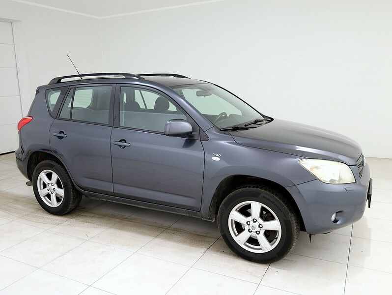 Toyota RAV4 D-4D 2006 y