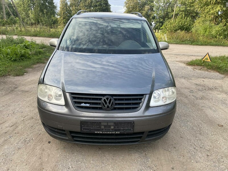 Volkswagen Touran I TDI 2005 г запчясти