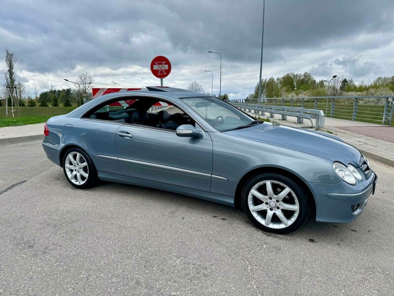 Photo 2 - Mercedes-Benz CLK 220 2007 y Coupe