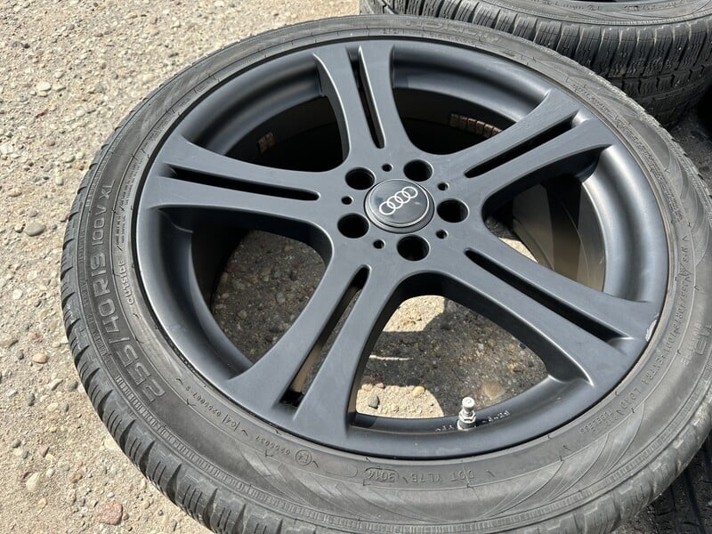 Photo 3 - Audi Siunciam, 8.5J ET30 light alloy R19 rims