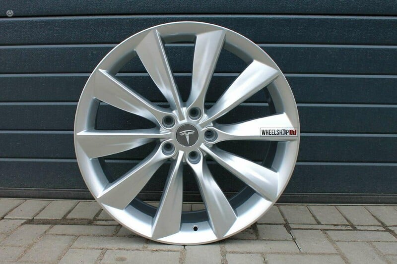 Photo 2 - TESLA Jack EU-B1385 Style Silver light alloy R21 rims