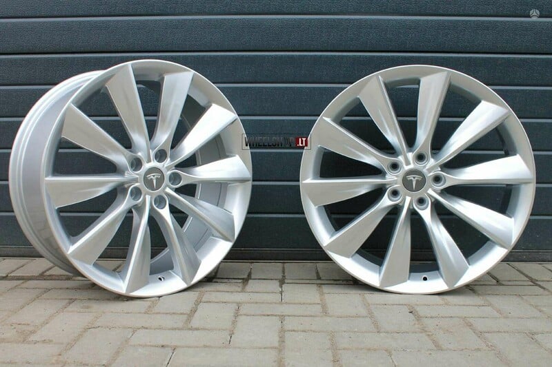 Photo 4 - TESLA Jack EU-B1385 Style Silver light alloy R21 rims