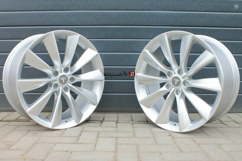 Photo 5 - TESLA Jack EU-B1385 Style Silver light alloy R21 rims