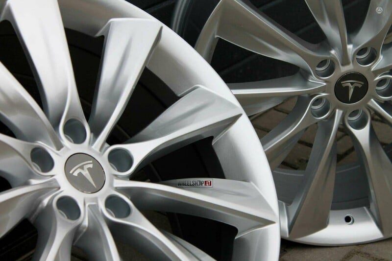 Photo 7 - TESLA Jack EU-B1385 Style Silver light alloy R21 rims