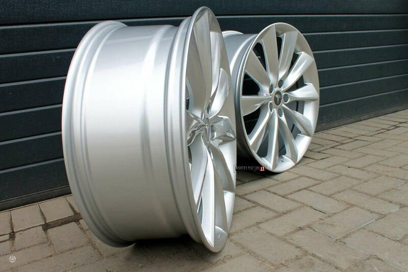 Photo 8 - TESLA Jack EU-B1385 Style Silver light alloy R21 rims