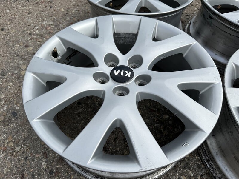 Photo 3 - KIA Siunciam, 7.5J ET50 light alloy R18 rims