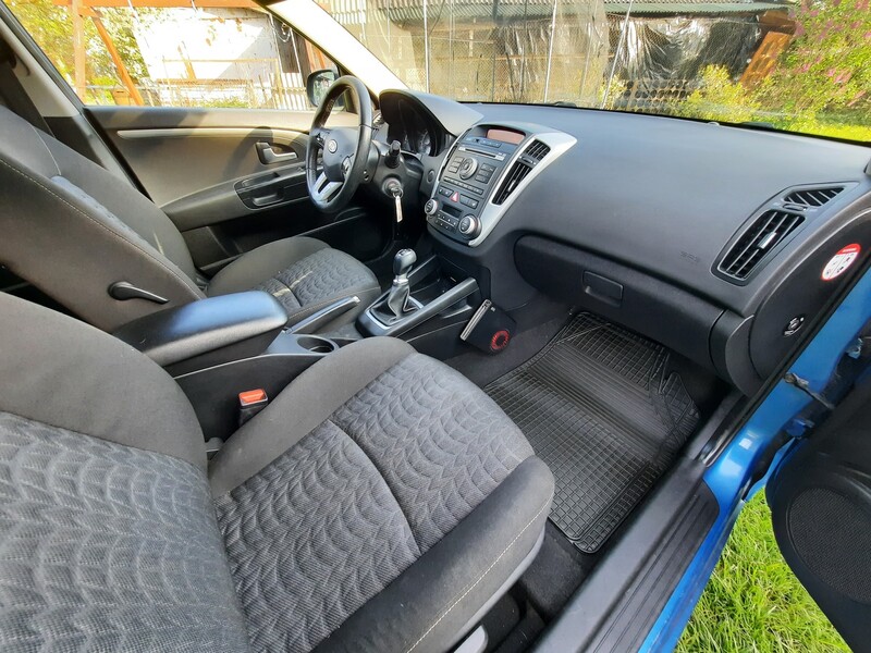 Photo 9 - Kia Cee'd crdi Comfort 2011 y