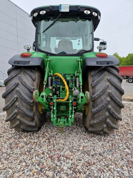 Photo 8 - John Deere 2011 y Tractor