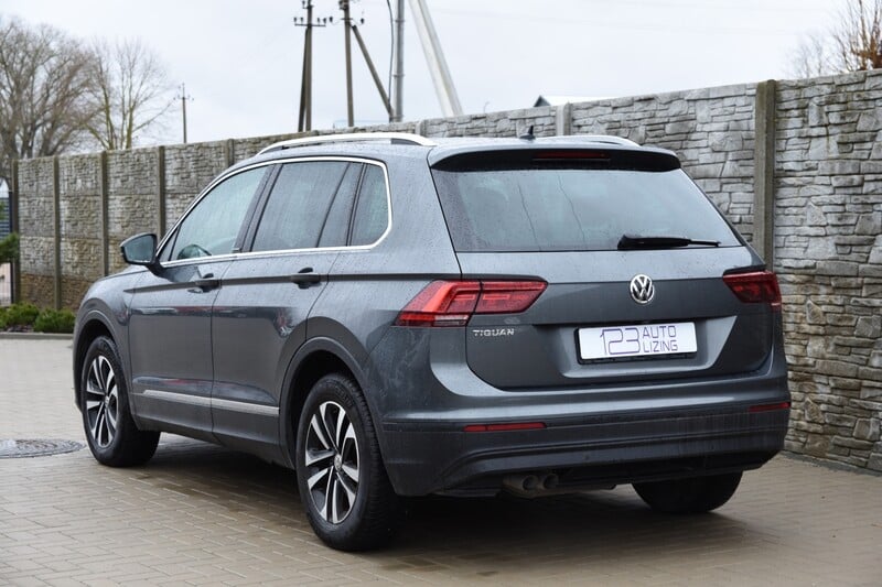 Photo 3 - Volkswagen Tiguan 2019 y Off-road / Crossover