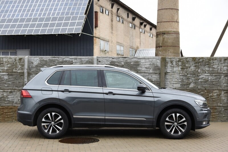 Photo 5 - Volkswagen Tiguan 2019 y Off-road / Crossover