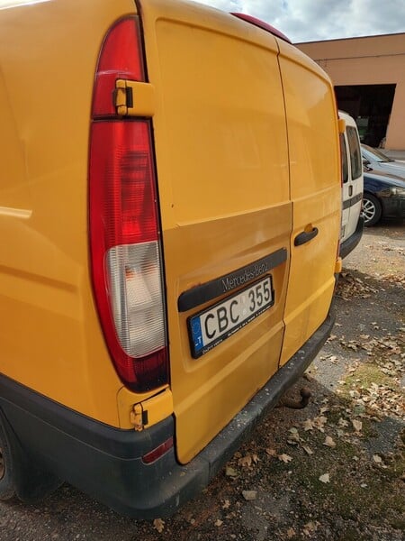 Photo 2 - Mercedes-Benz Vito 01 2006 y