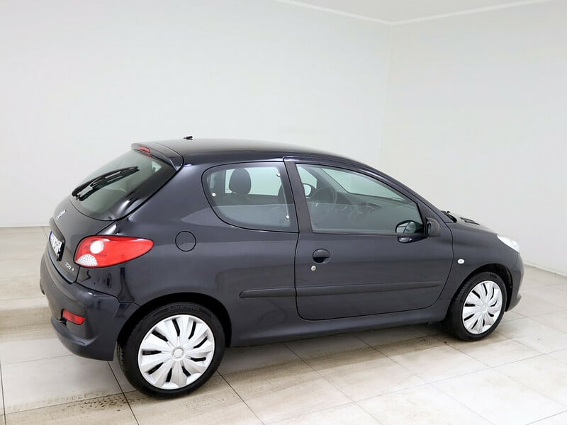 Фотография 3 - Peugeot 206 2012 г Хэтчбек