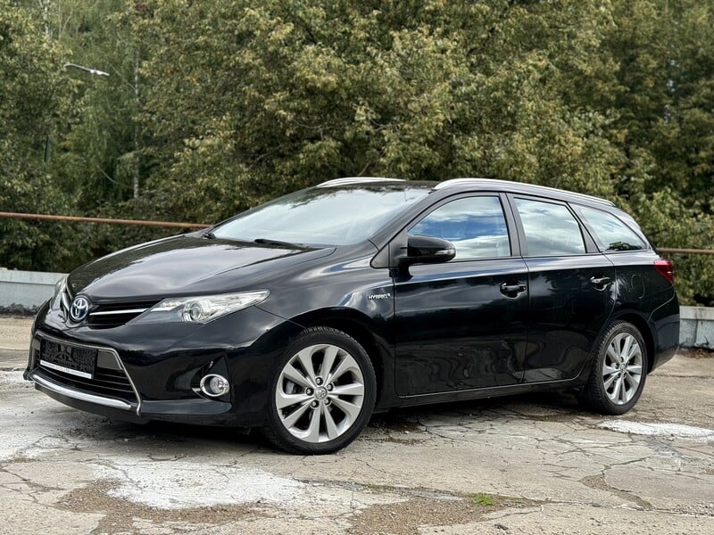 Photo 15 - Toyota Auris Hybrid Prestige 2013 y