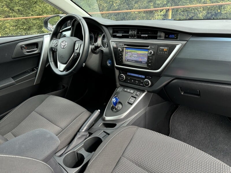 Photo 17 - Toyota Auris Hybrid Prestige 2013 y