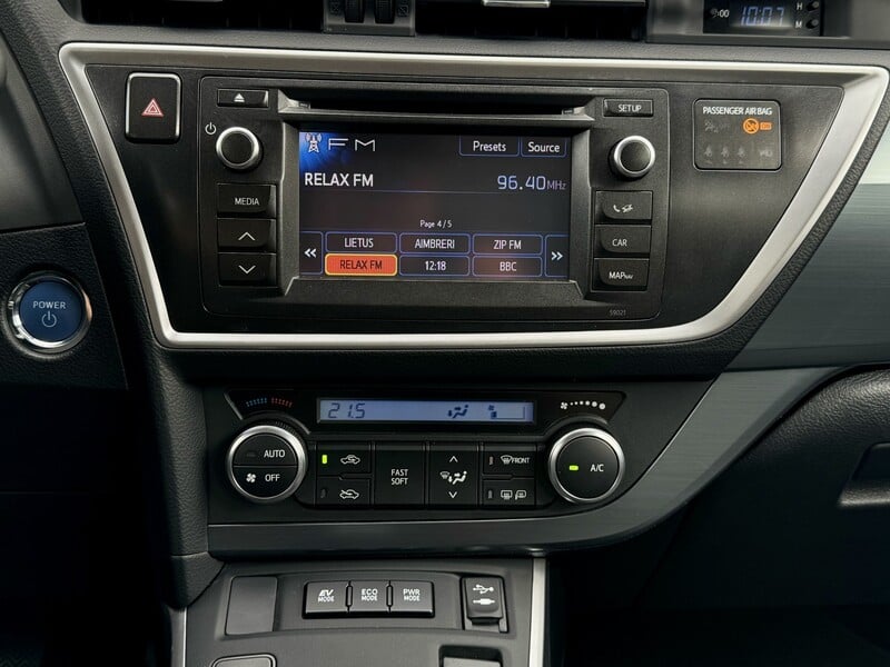 Photo 20 - Toyota Auris Hybrid Prestige 2013 y