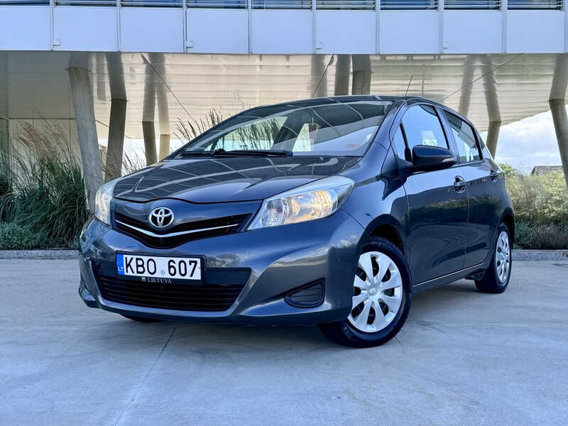 Toyota Yaris Sprint 2012 г