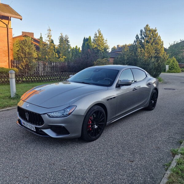 Photo 2 - Maserati Ghibli 2017 y Sedan