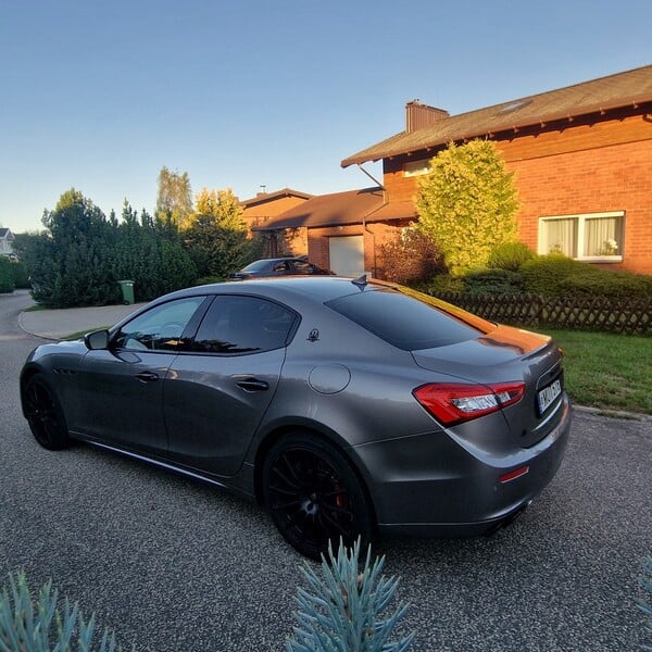 Photo 6 - Maserati Ghibli 2017 y Sedan