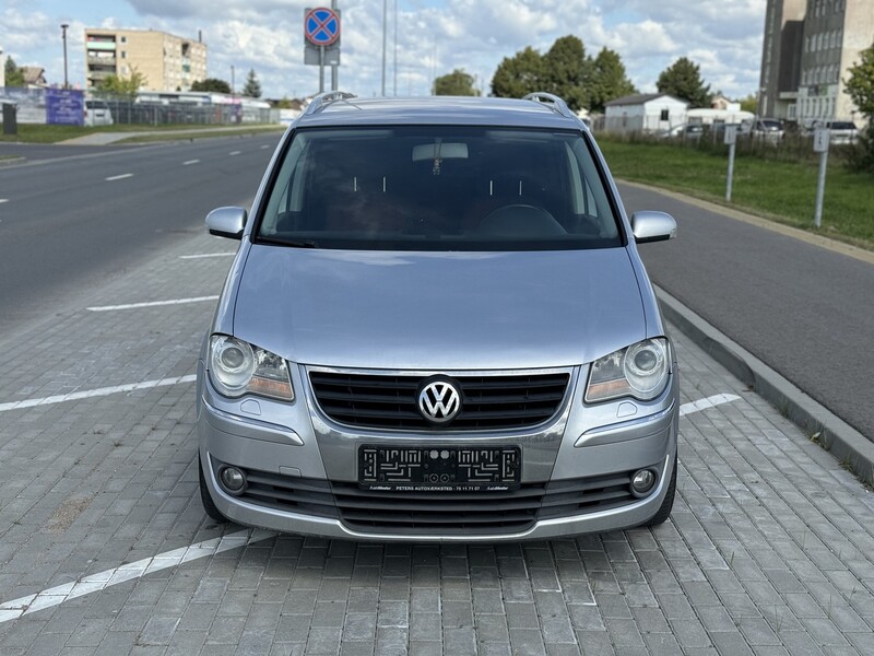 Photo 2 - Volkswagen Touran TDI DPF Cross DSG 2007 y