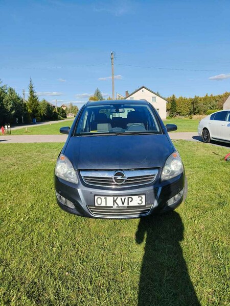 Opel Zafira B 2008 г