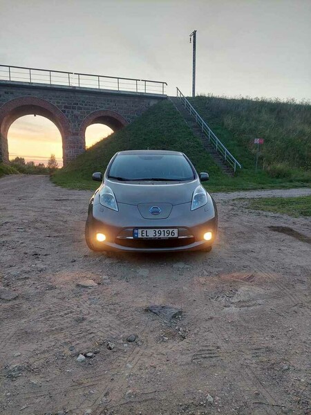 Фотография 3 - Nissan Leaf 2014 г Хэтчбек