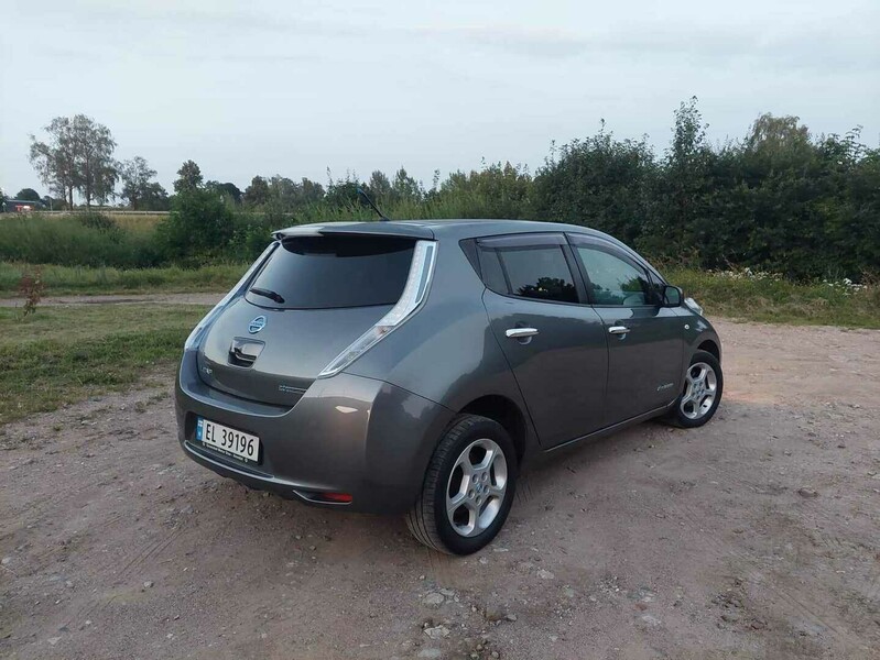 Фотография 6 - Nissan Leaf 2014 г Хэтчбек