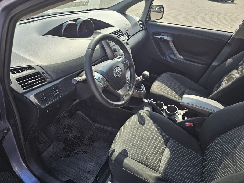 Photo 15 - Toyota Verso D-4D Premium 7os 2010 y