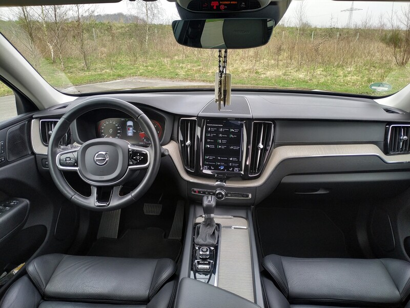 Photo 12 - Volvo XC60 2019 y Off-road / Crossover