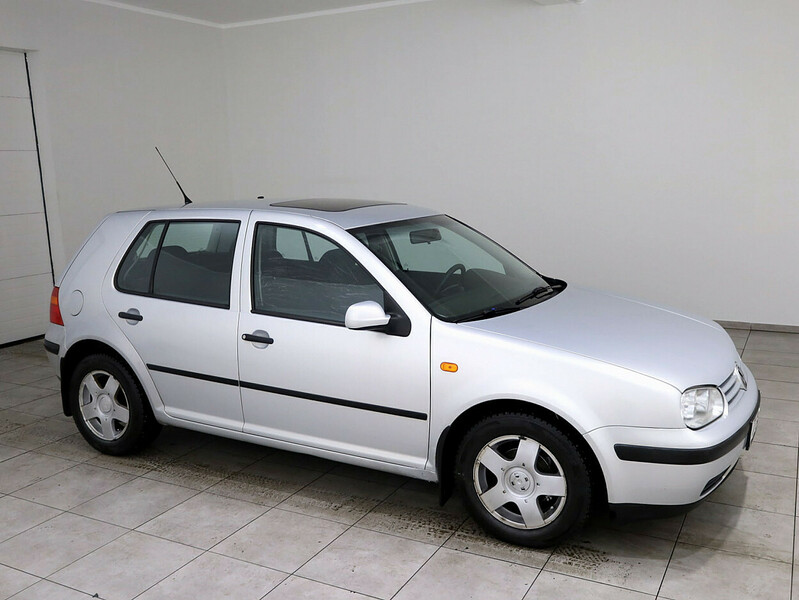 Volkswagen Golf 1998 г Хэтчбек