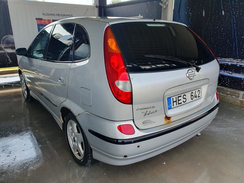 Photo 2 - Nissan Almera Tino 2002 y Van