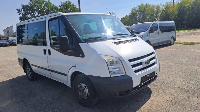 Photo 2 - Ford Transit 2011 y Minibus