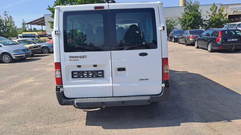 Photo 4 - Ford Transit 2011 y Minibus