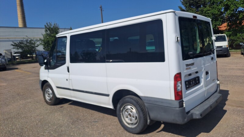 Photo 12 - Ford Transit 2011 y Minibus