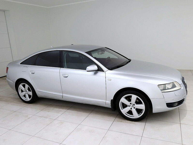 Audi A6 2004 г Седан