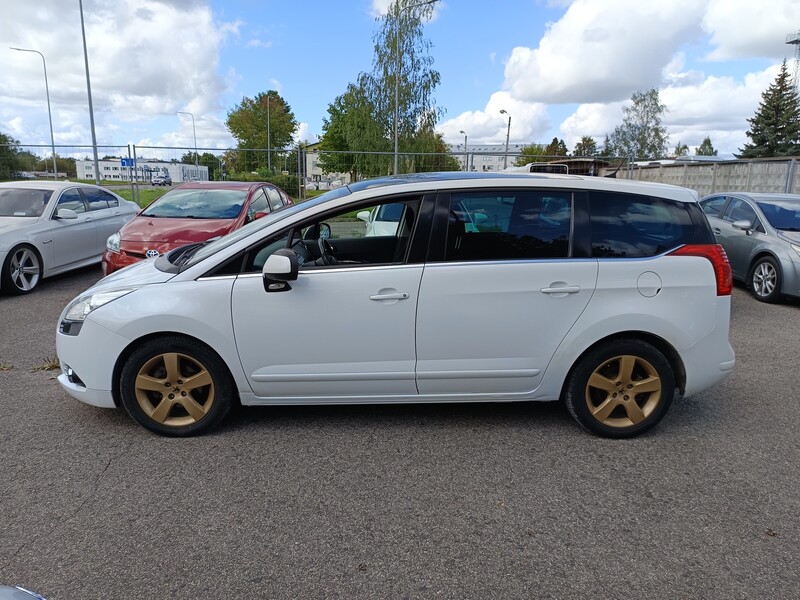 Peugeot 5008 2010 y Van